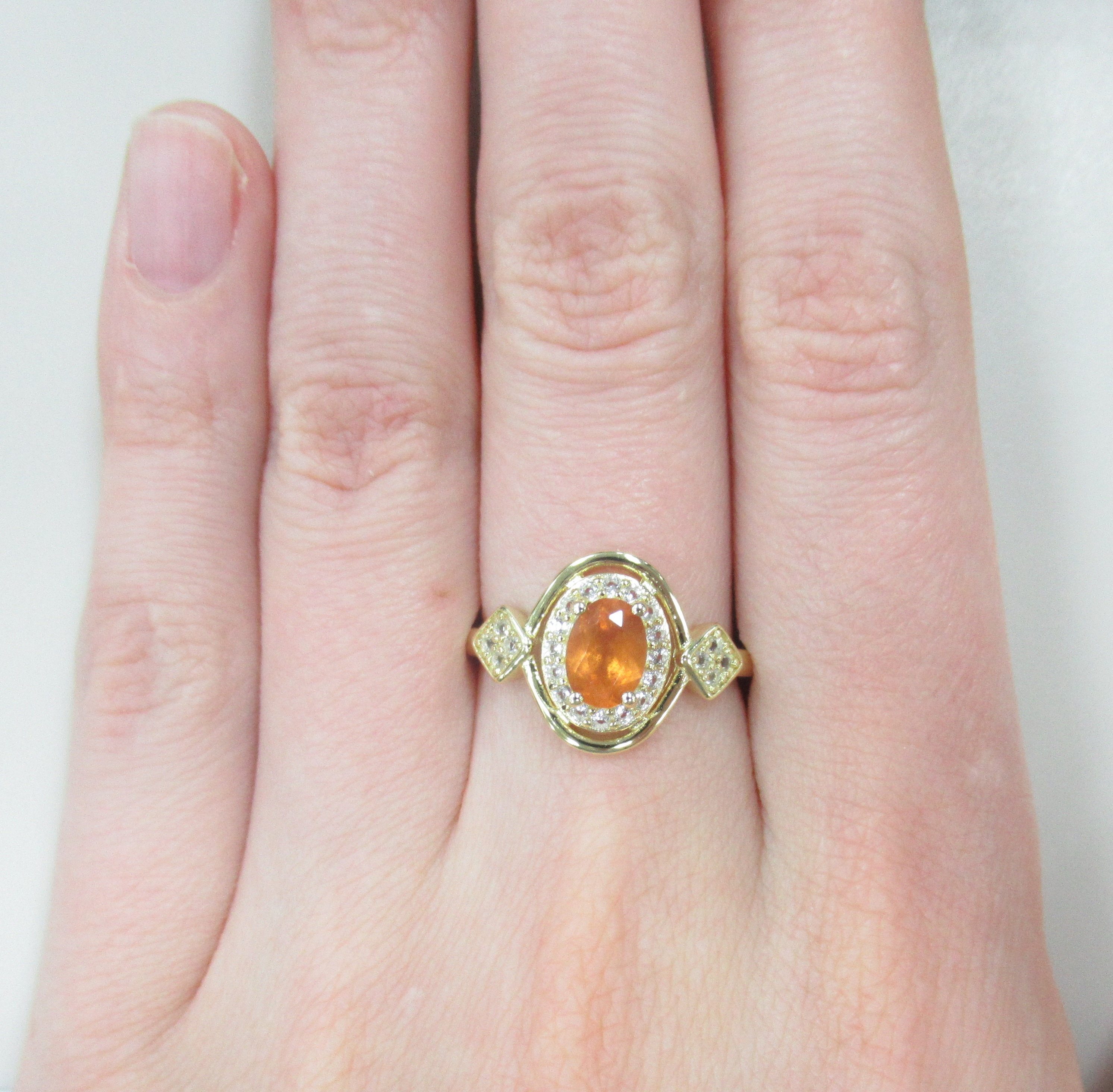 Серебряное кольцо с вульфенитом